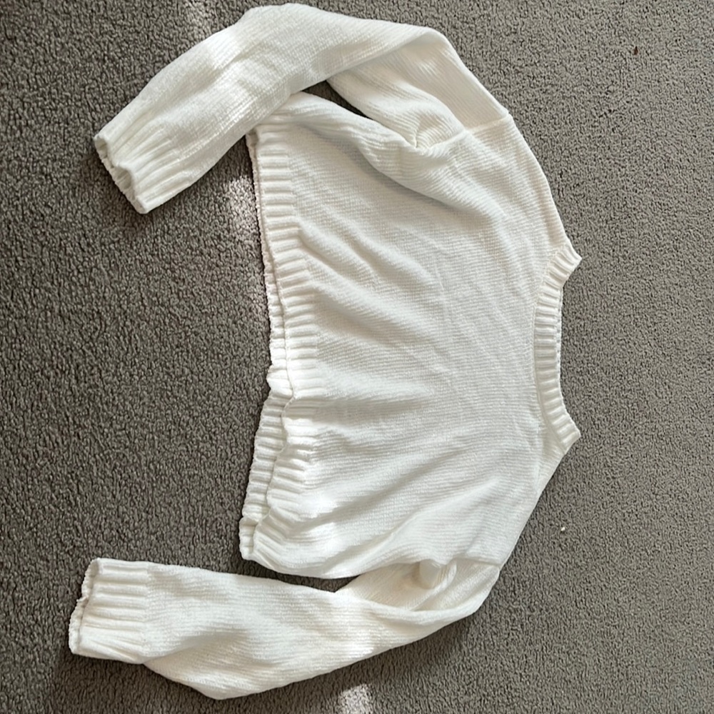 social scene cropped white sweater size xs